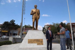 Atatürk Anıtı Yenilendi